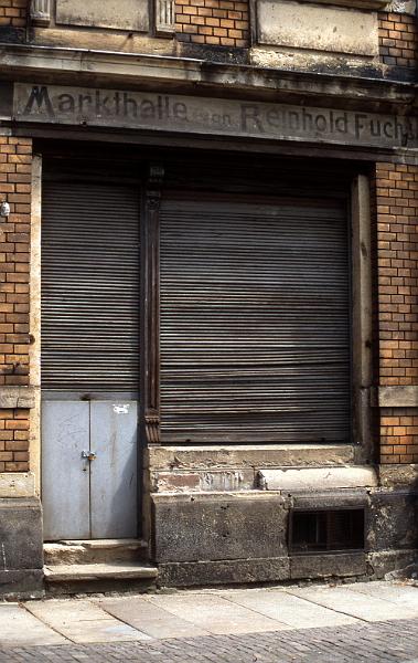 Dresden-Pieschen, Trachenberger Str. 66, 7.7.1996 (1).jpg - Markthalle von Reinhold Fuchs